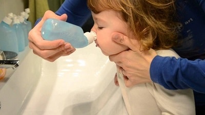 Bình rửa mũi cho trẻ